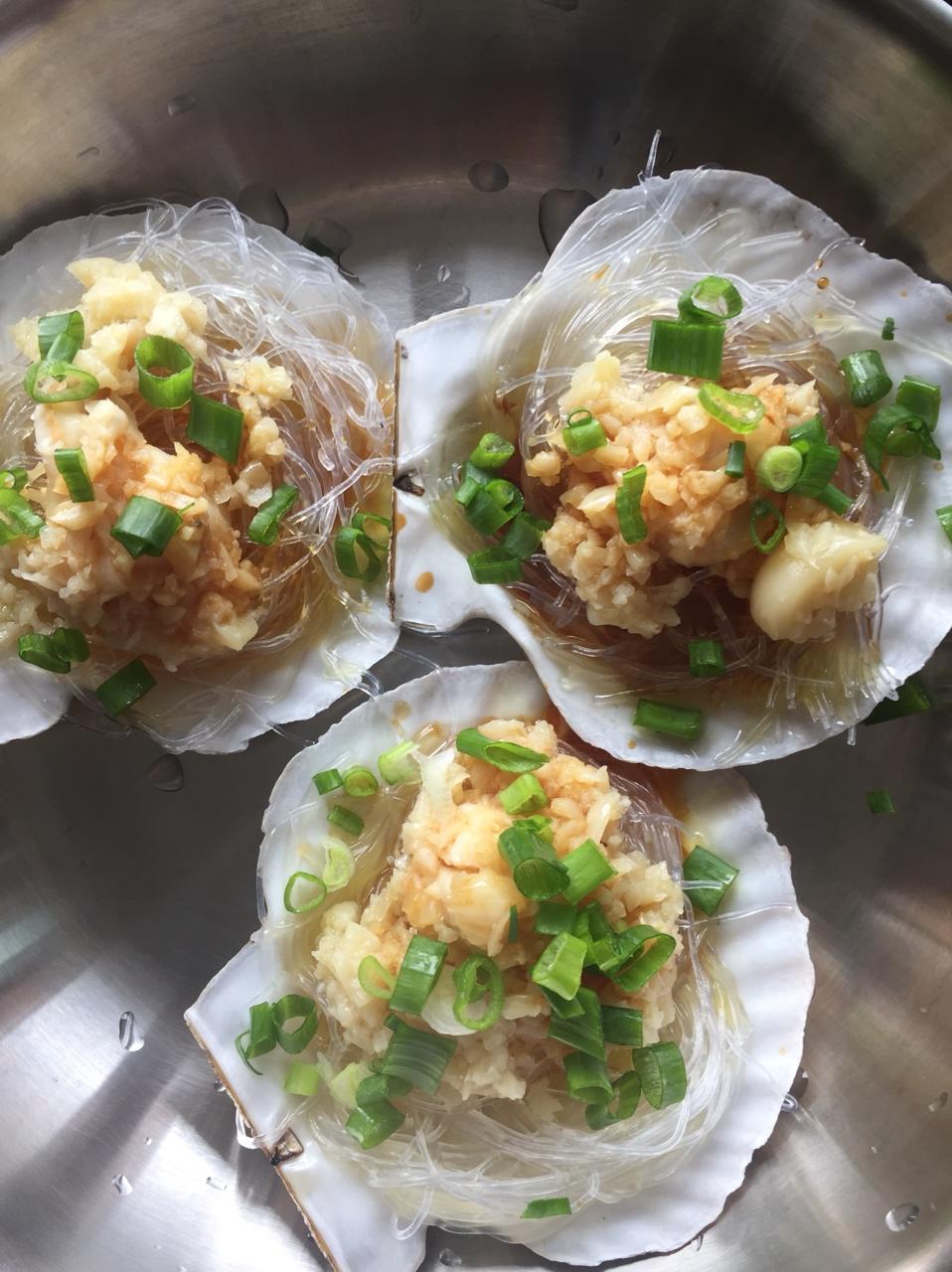 蒜蓉粉丝蒸扇贝