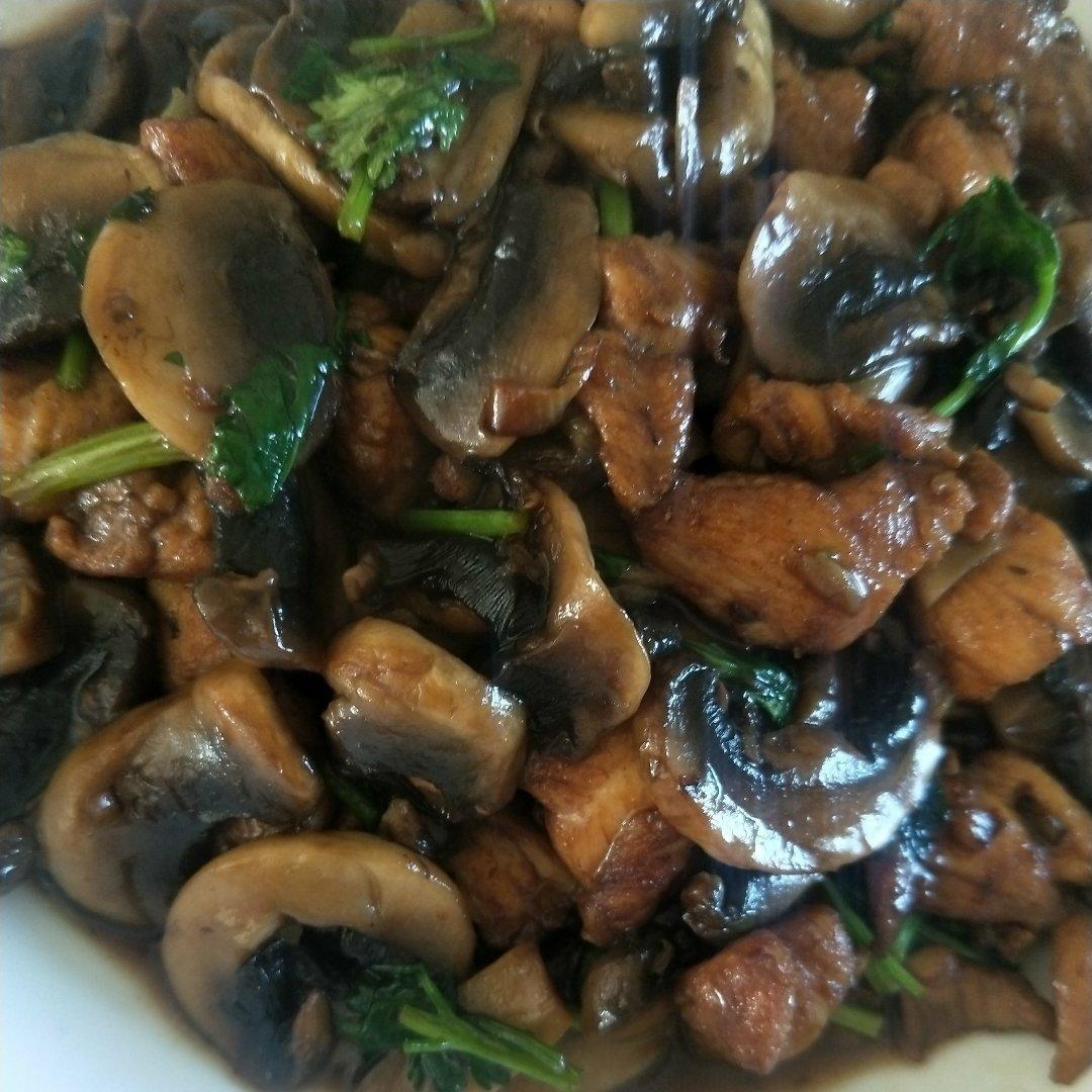 “鲜”美的简单快手菜——素炒鲜口蘑