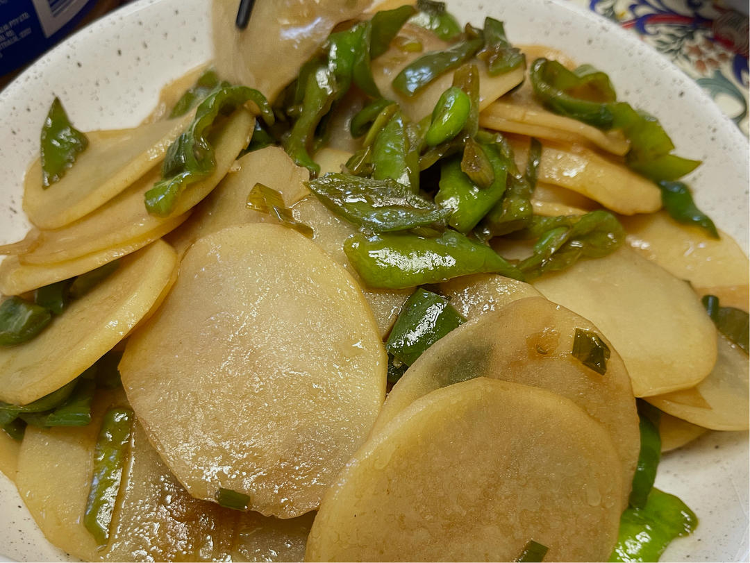 比肉都好吃的青椒炒土豆片😋简单又美味❗️