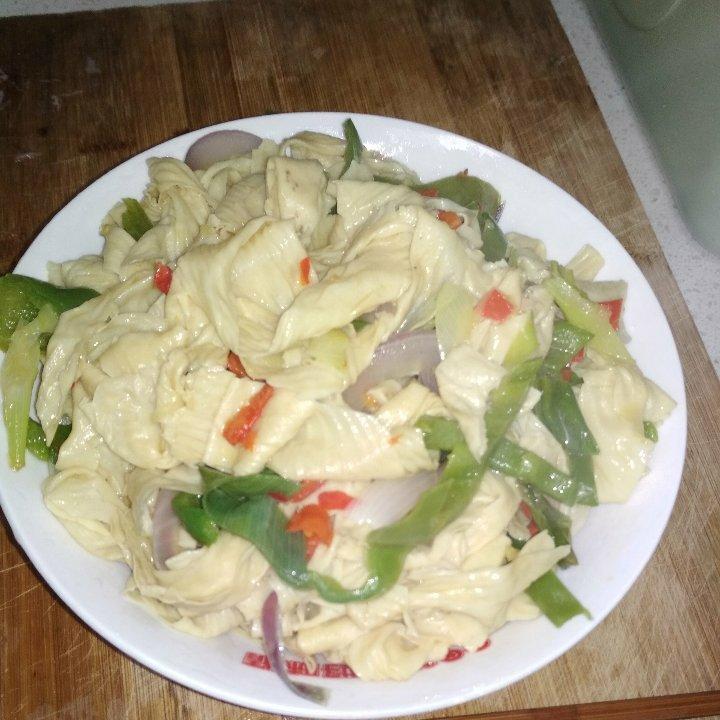 blue-marine做的双椒烩炒豆油皮