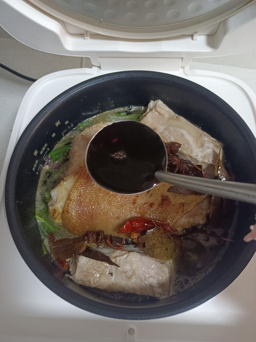 電飯鍋滷豬肘子五花肉的做法 步驟19