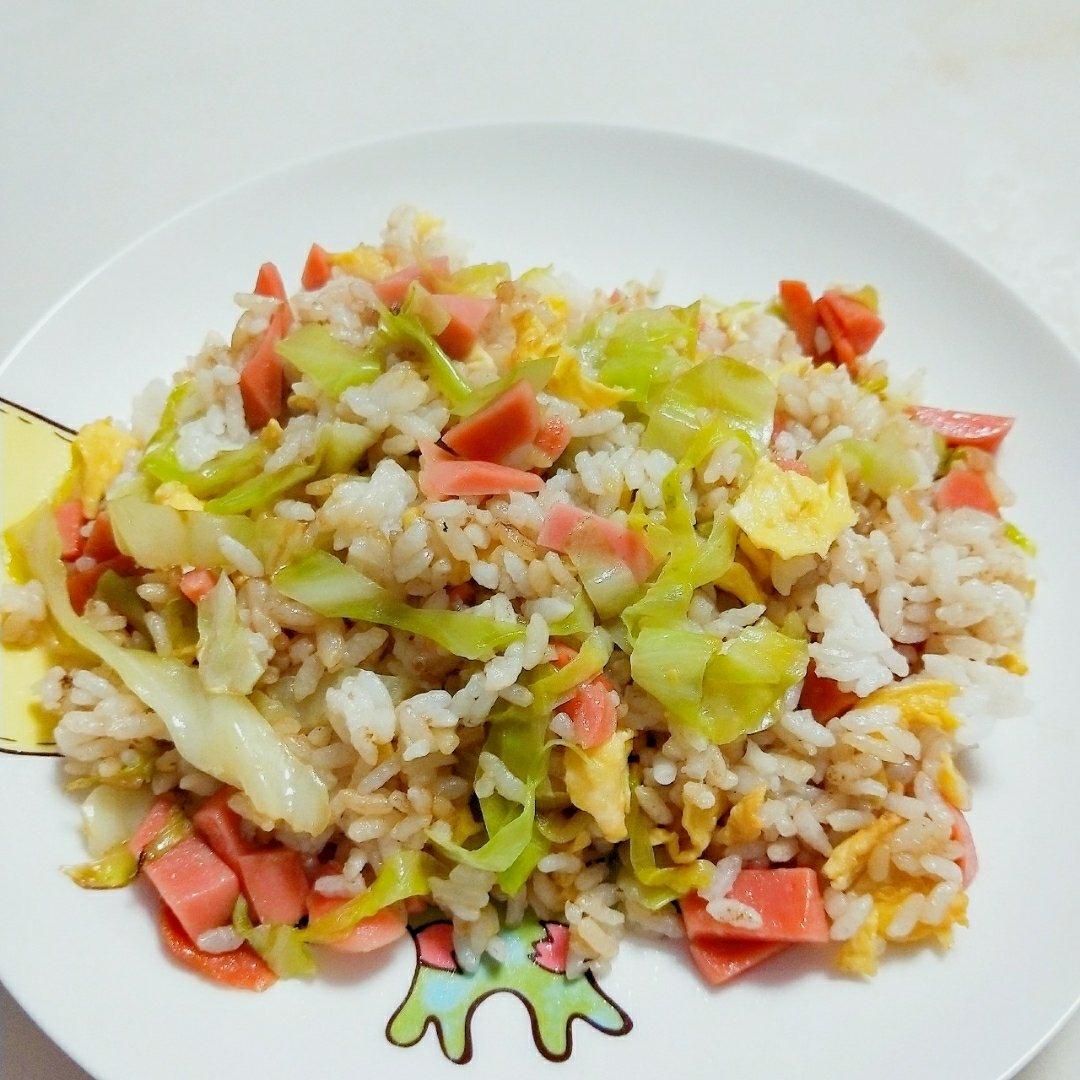 圆白菜酱油炒饭