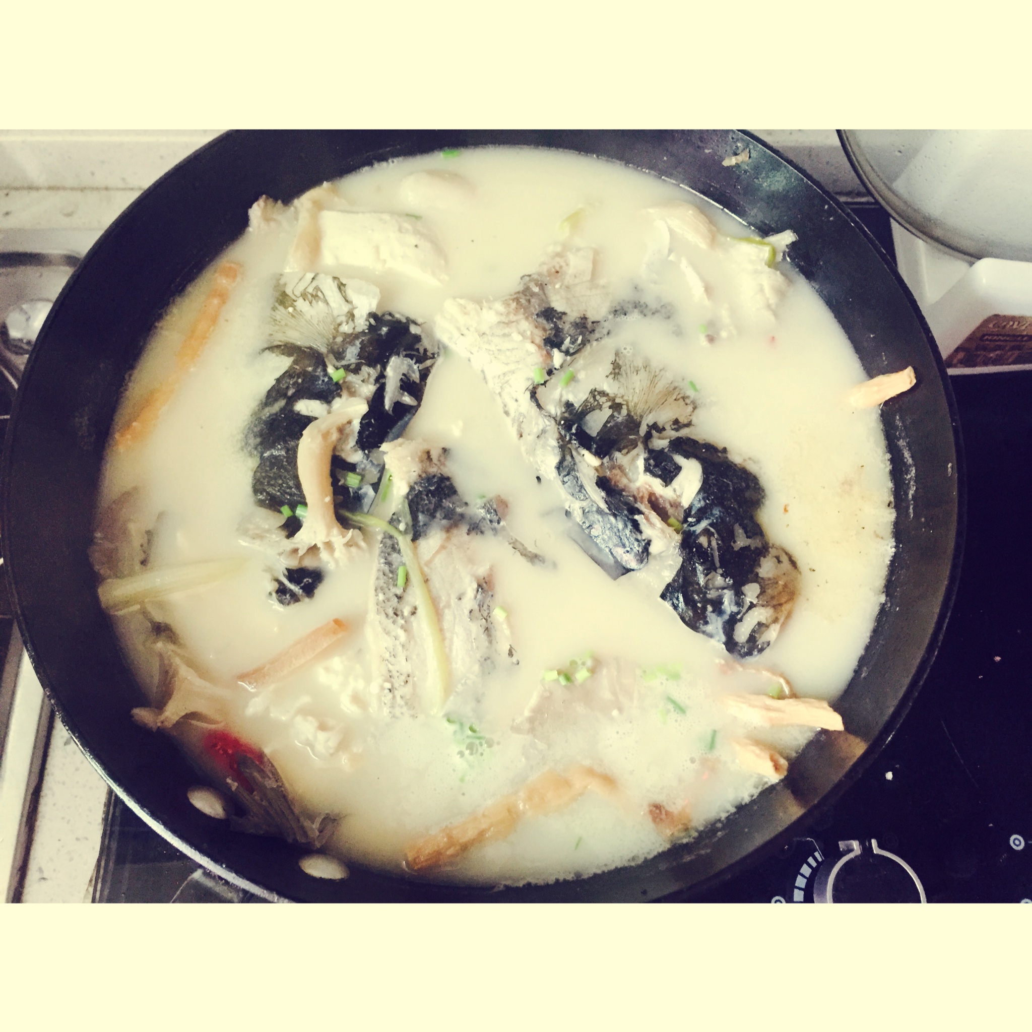 鱼头豆腐汤