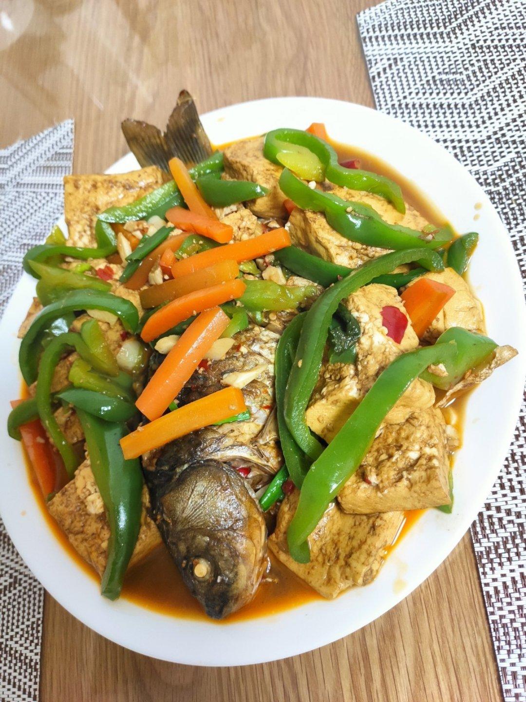 鲫鱼炖豆腐