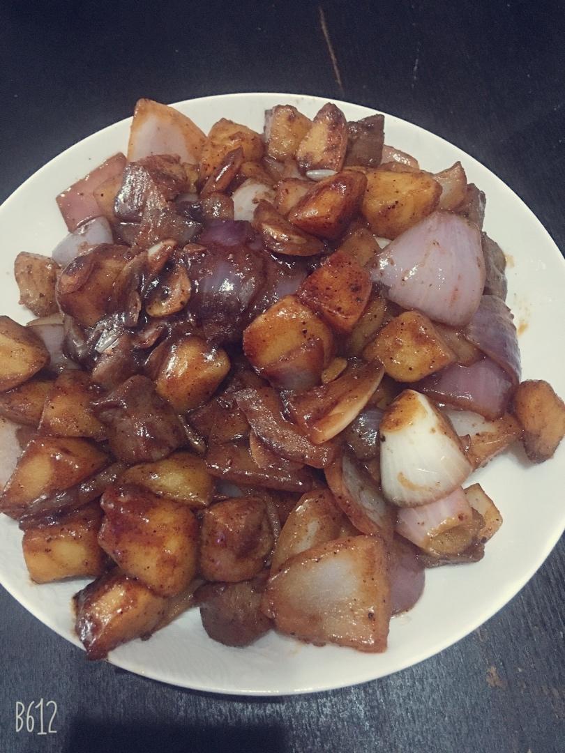 黑椒配牛肉，下饭好搭档！！