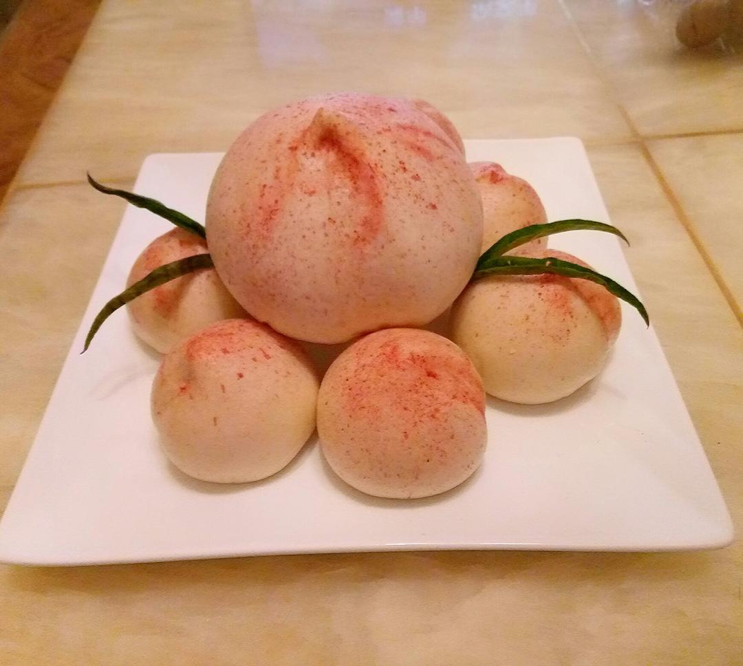 蜜儿_baby做的寿桃馒头(水蜜桃馒头)