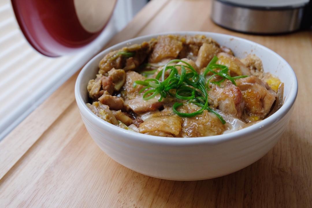 地道的日本【亲子丼】（含日本高汤做法）