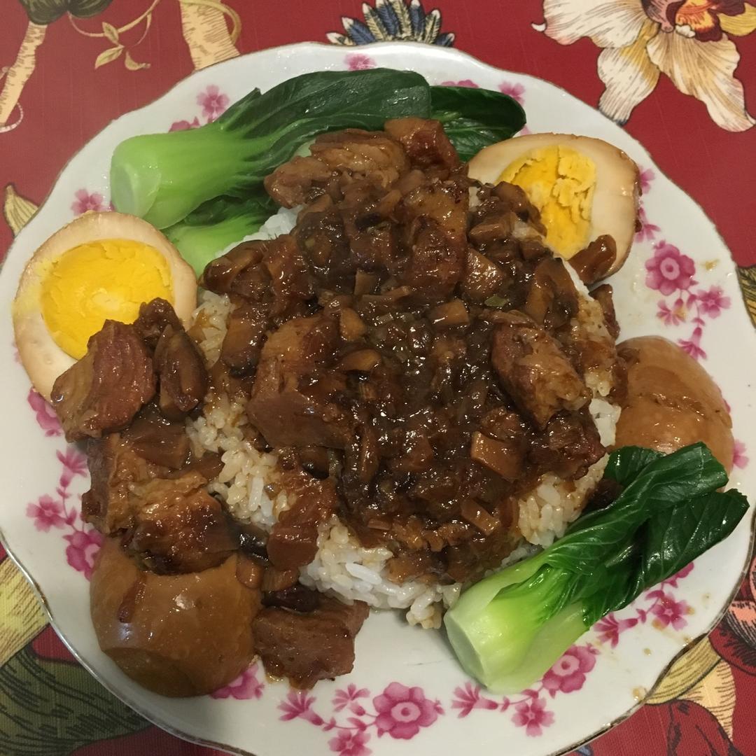 洋葱酥卤肉饭
