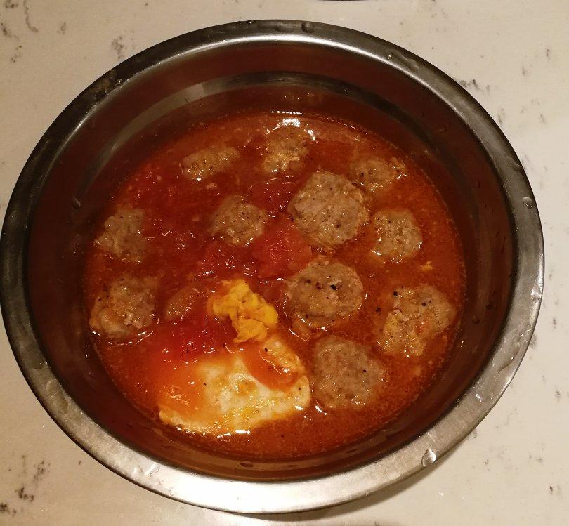 亲子番茄丸子盖饭