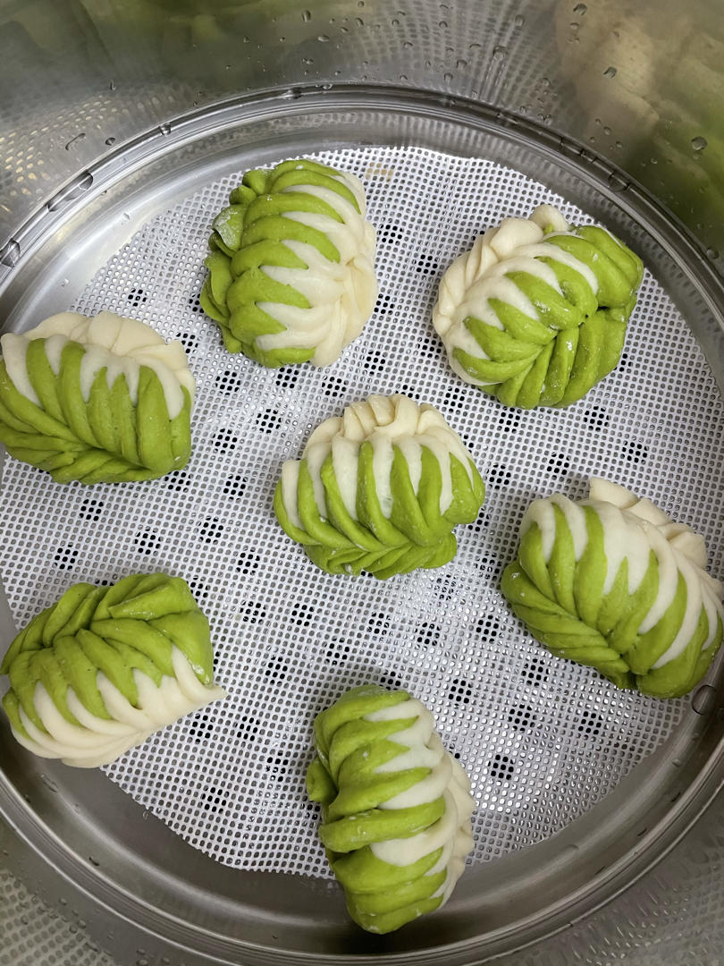 菠菜汁双色花卷