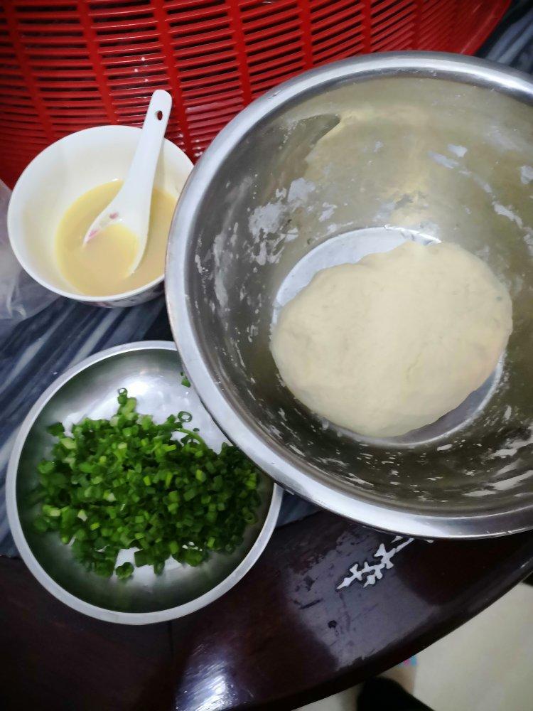 葱油饼（附外酥里嫩的技巧）