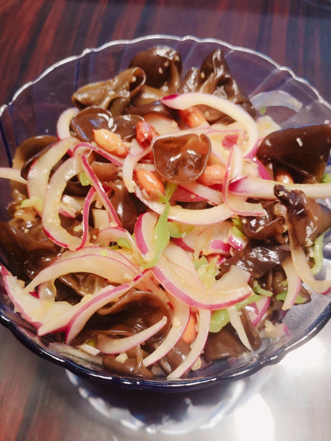 凉拌洋葱木耳–通血管开胃快手凉菜