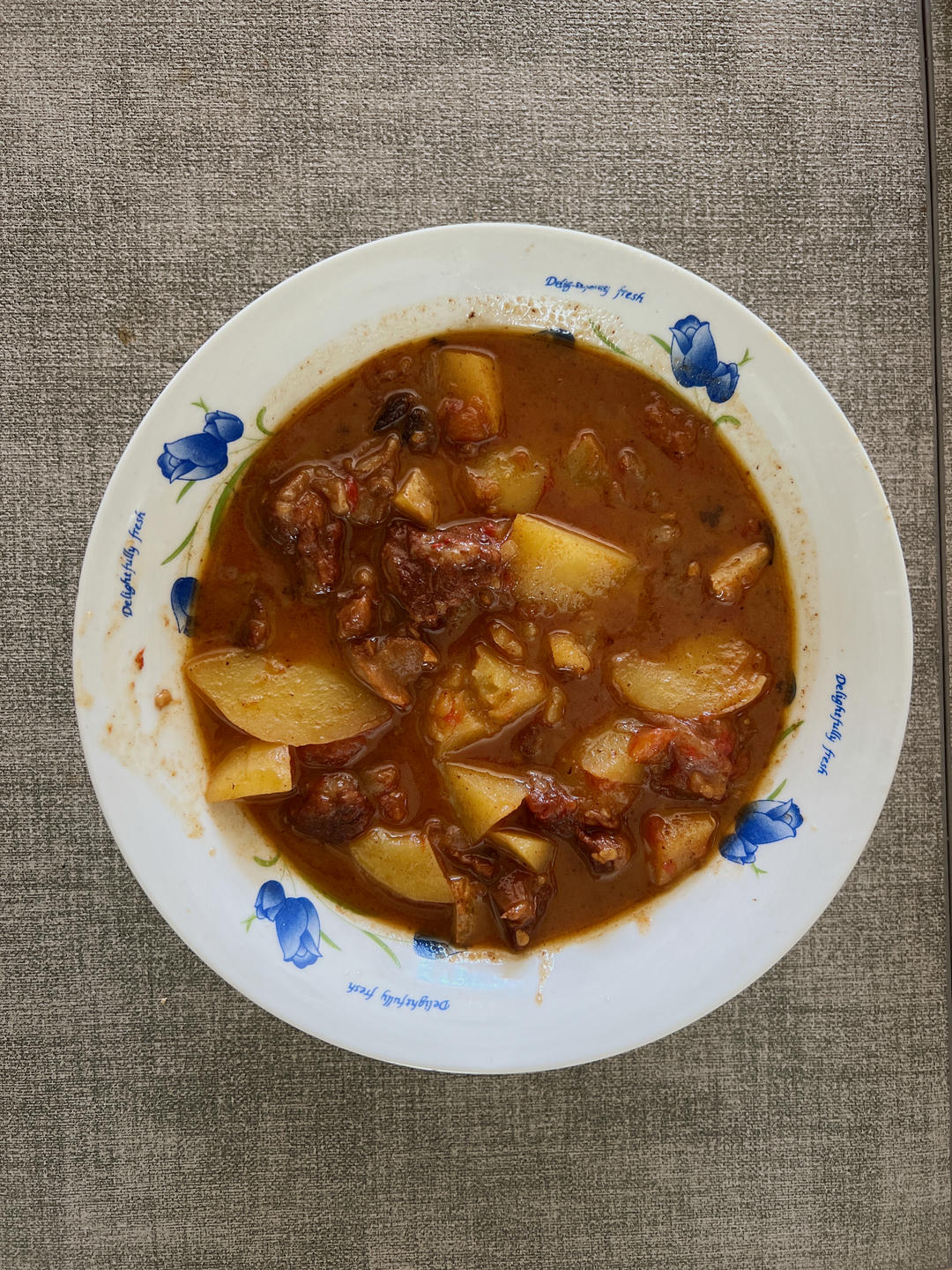 西红柿炖牛肋条