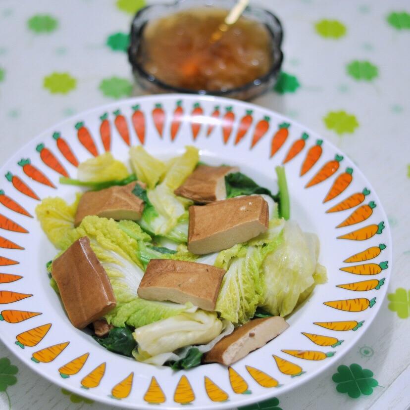 •日食不过三餐•