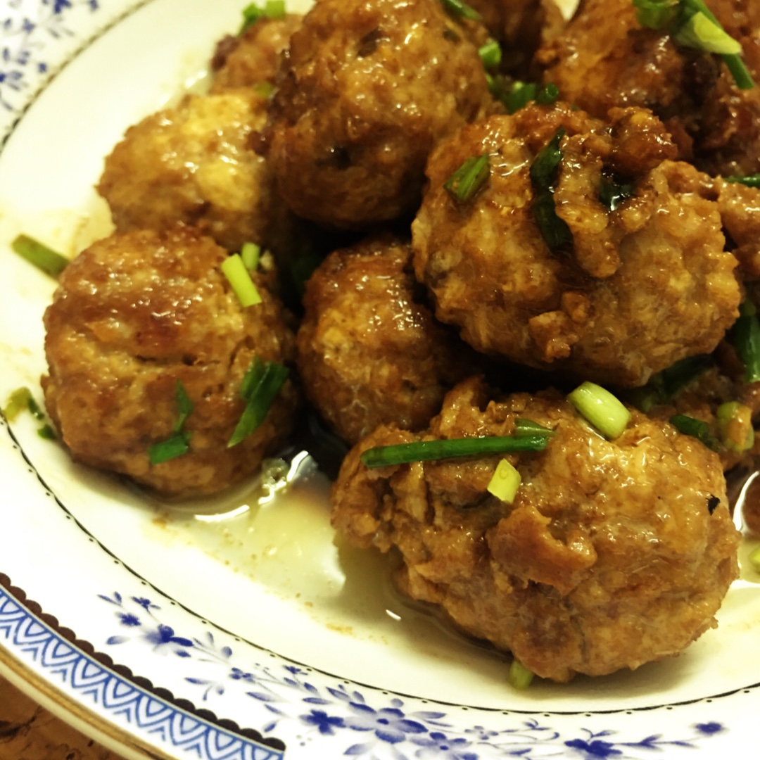 秘制红烧狮子头