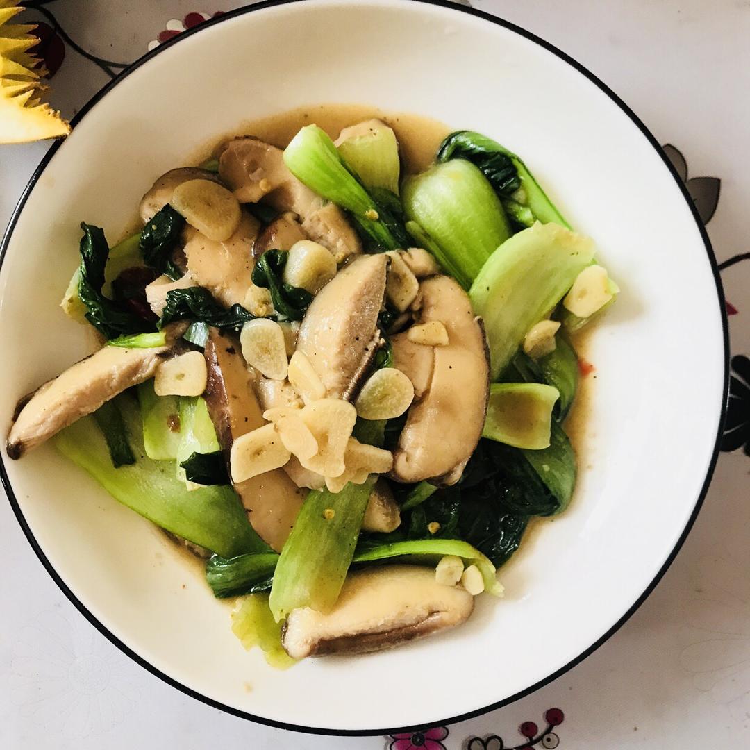 蚝油香菇油麦菜