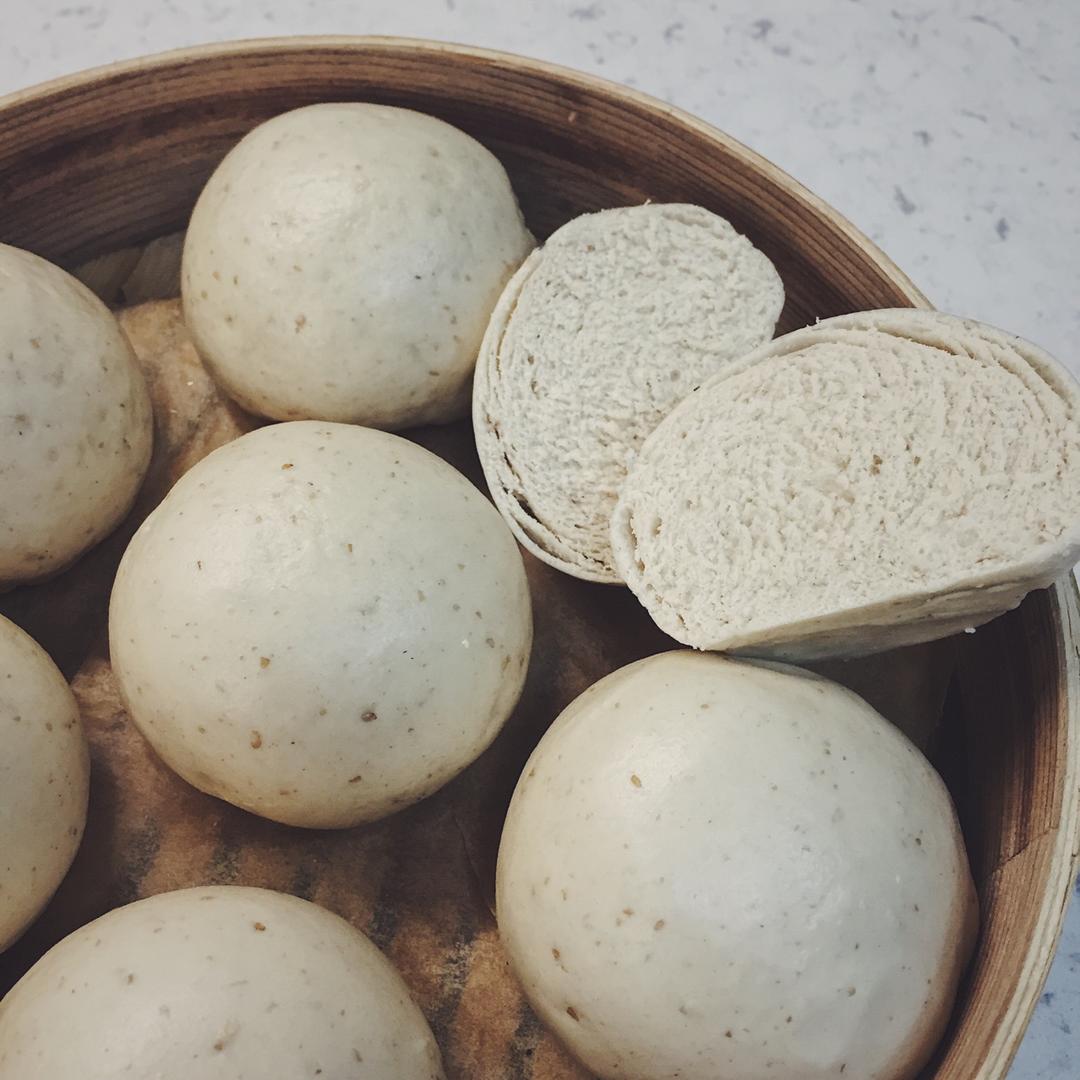 软豆小宝做的天然酵母馒头