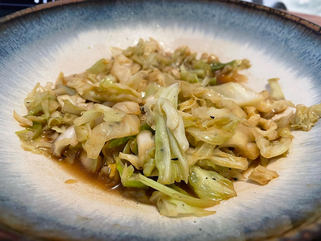 一分钟即可出锅的炝包菜丝、超级爽口下饭