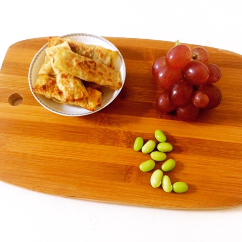 鲜虾彩蔬锅贴
（快手馄饨皮版）