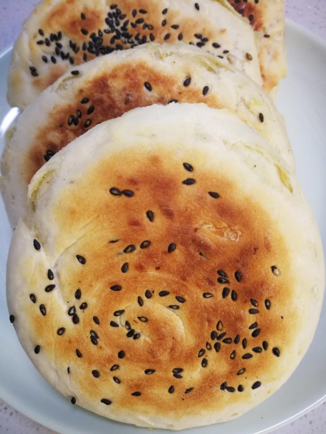 丫头3225做的发面烧饼