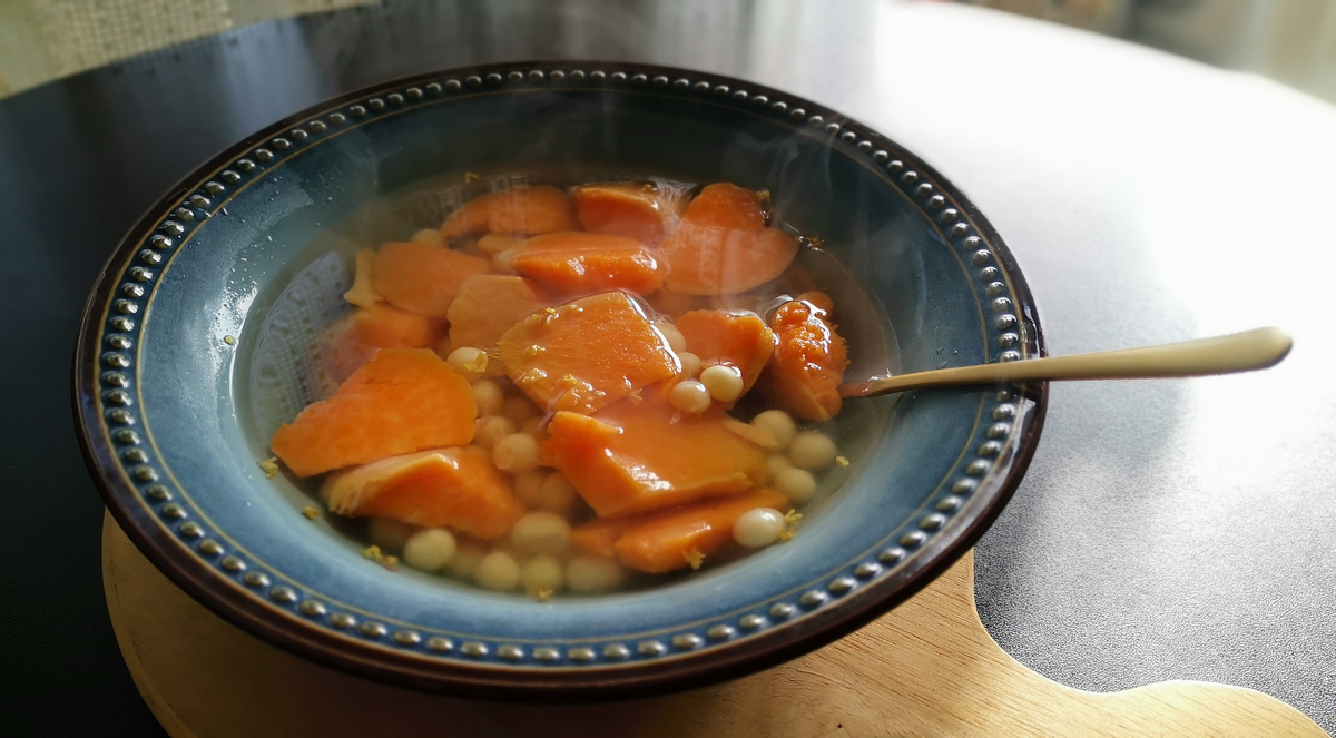 桂花鸡头米地瓜汤