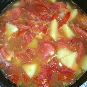 西紅柿馬鈴薯三文魚頭湯的做法 步骤7