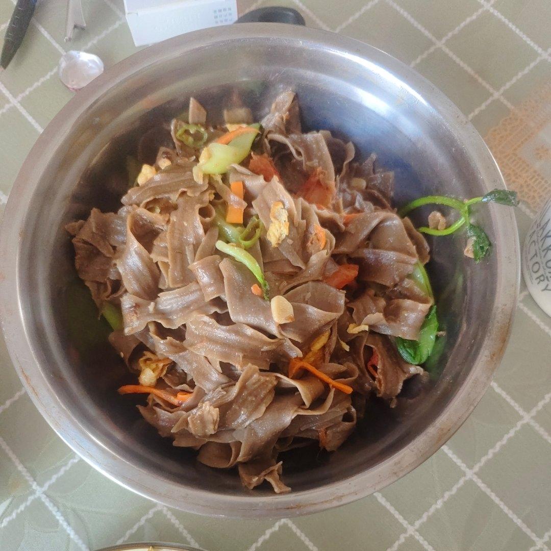 鸡蛋西红柿炒面