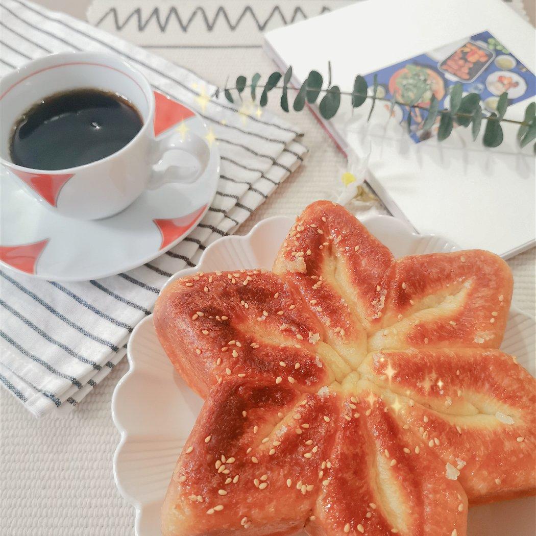 《Tinrry+》几块钱就能做的蜂蜜脆底小面包