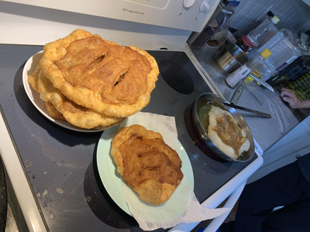 早上只用10分钟就做好的懒人版炸油饼（附送糖油饼和面方法）