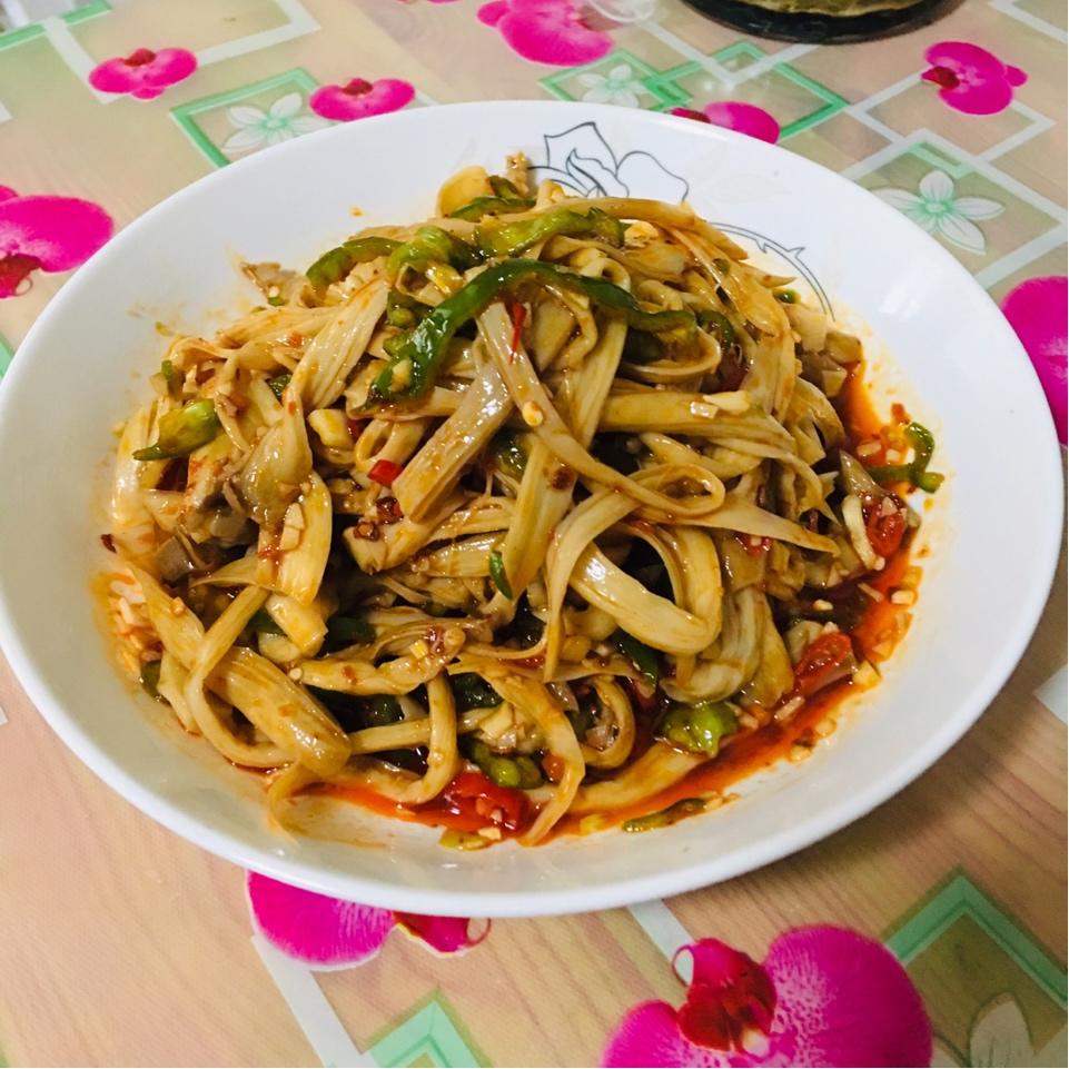 惊艳又开胃：凉拌手撕杏鲍菇（鸡腿菇）