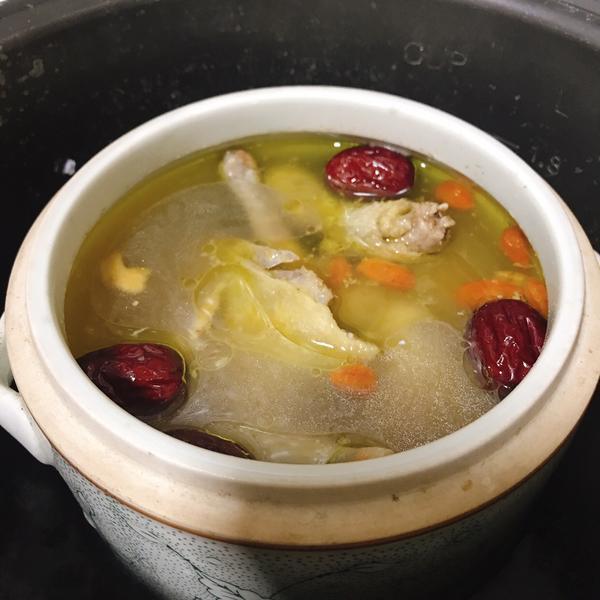 花旗参炖鸽子