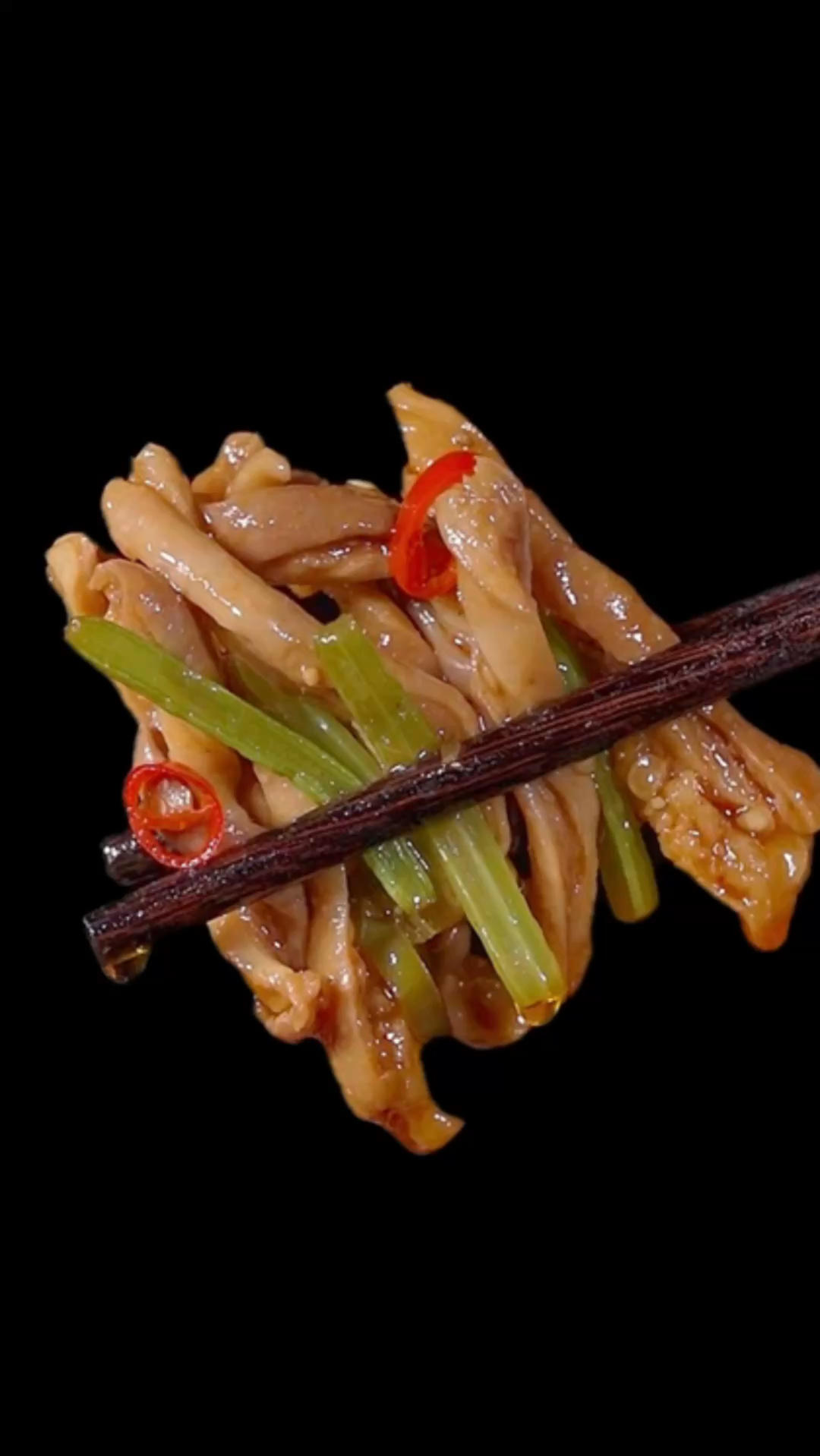 猪肚不要焯水，加上这个步骤，真是又脆又嫩，下九又下饭的做法