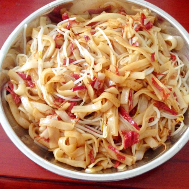 牛肉炒河粉