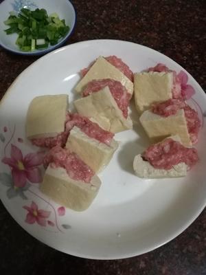 红烧酿豆腐的做法 步骤1