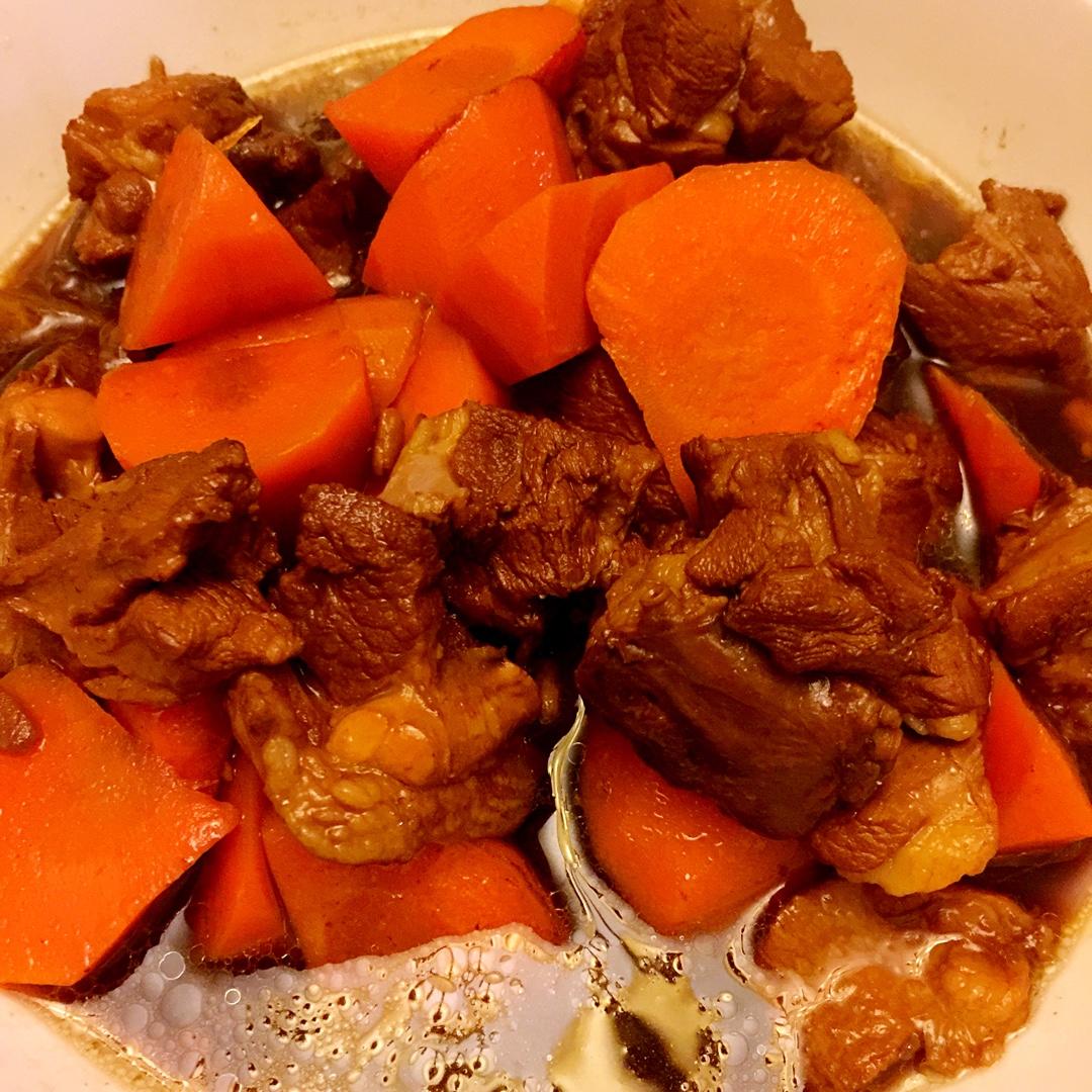 杨小能啊做的红焖羊肉炖胡萝卜