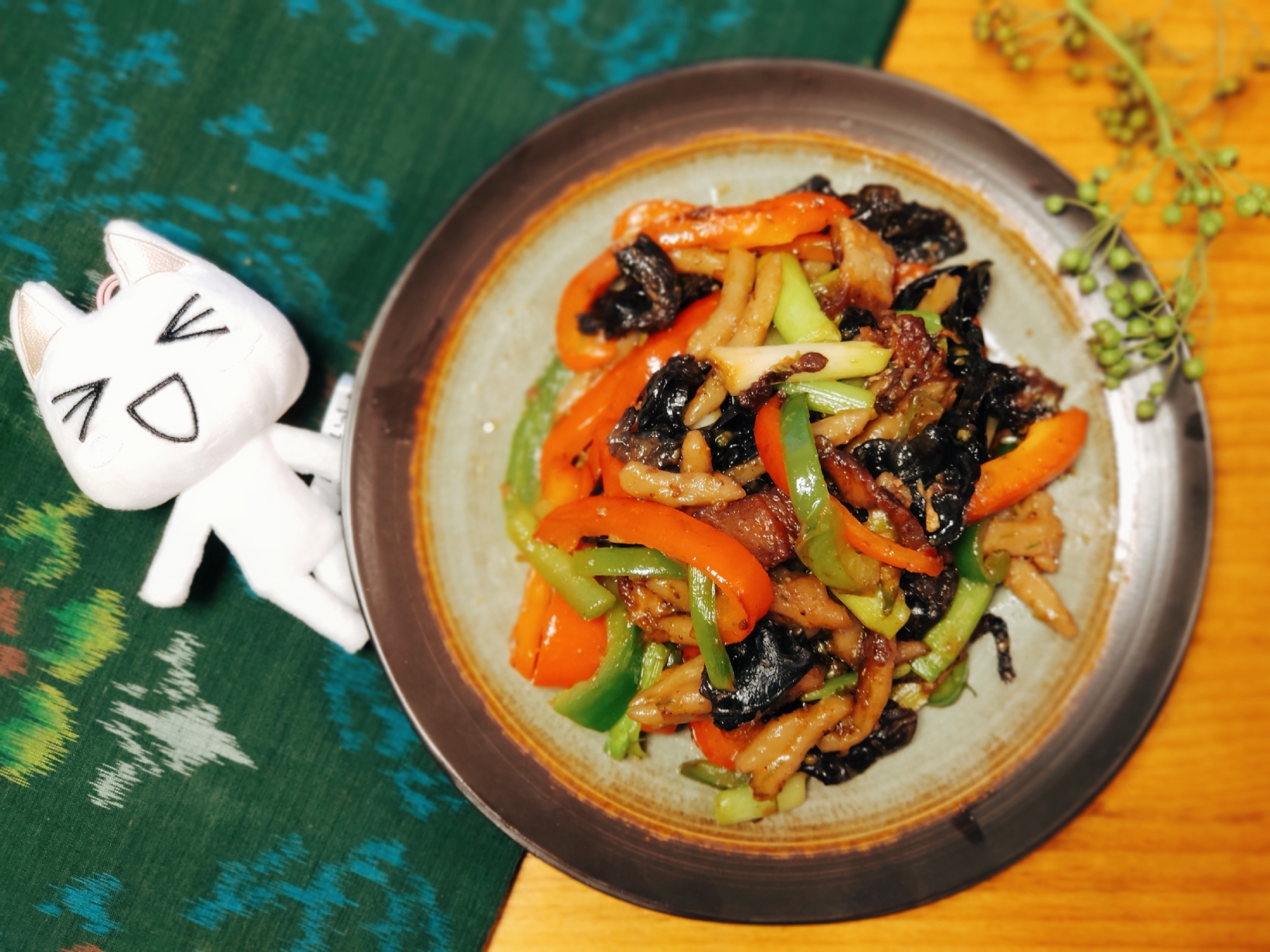 秘制西北菜——炒莜面鱼鱼的做法