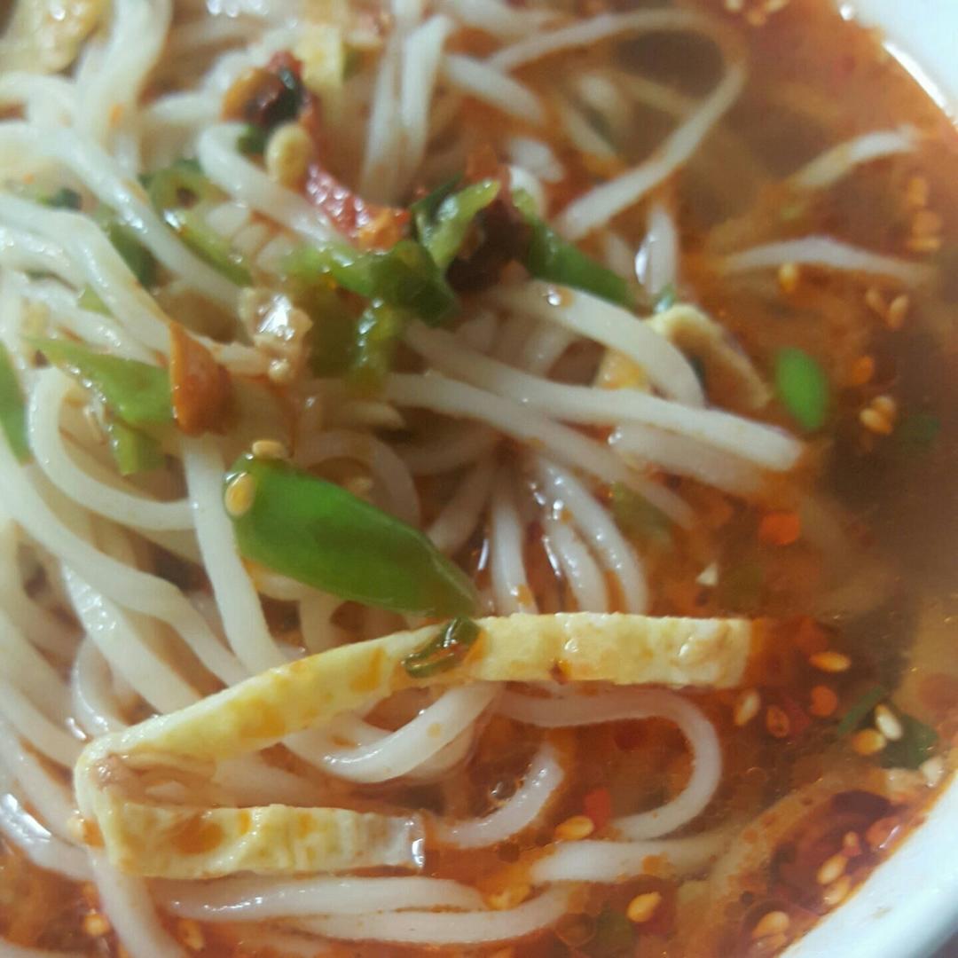 香辣酸汤面