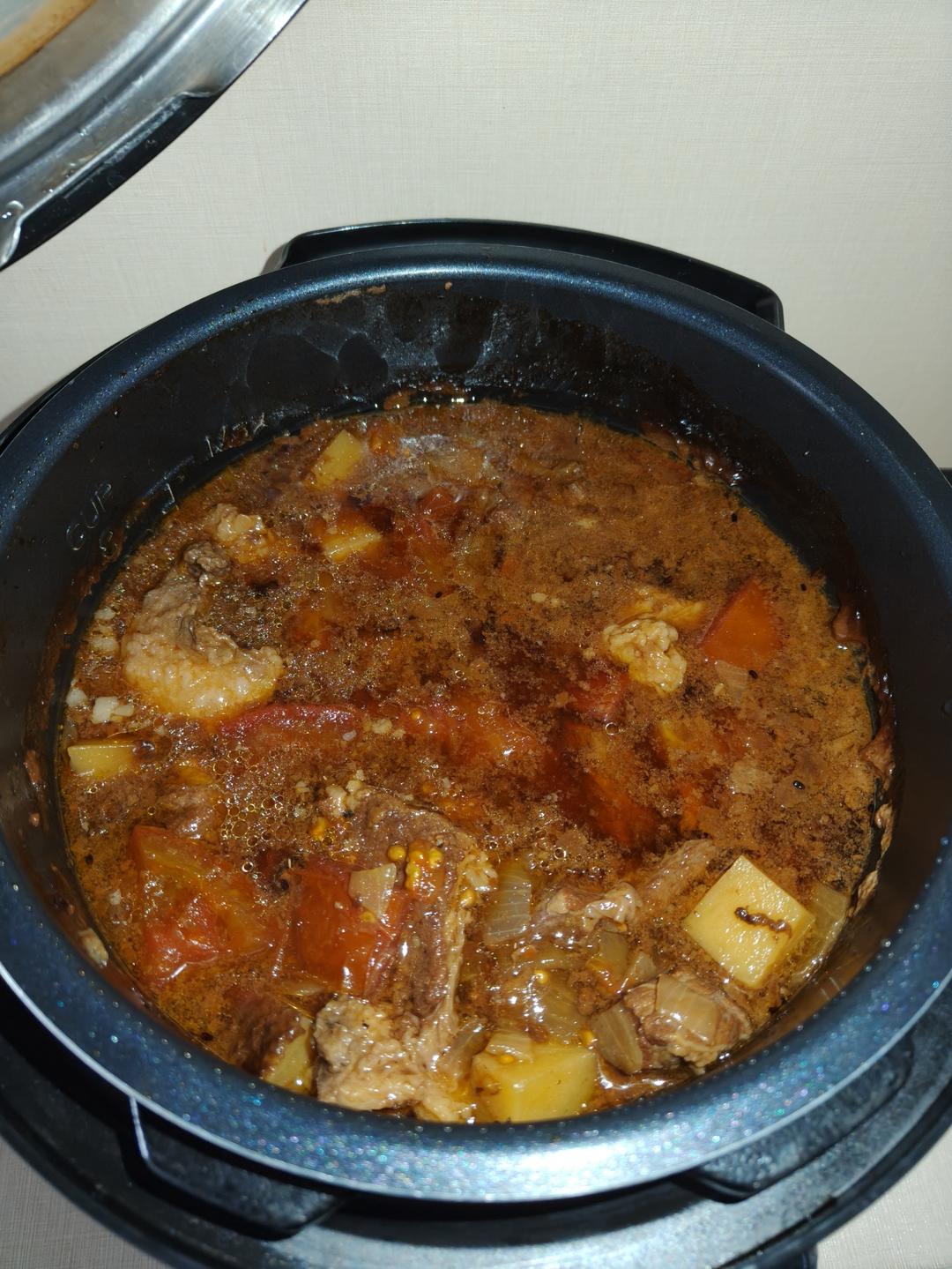 番茄土豆炖牛腩