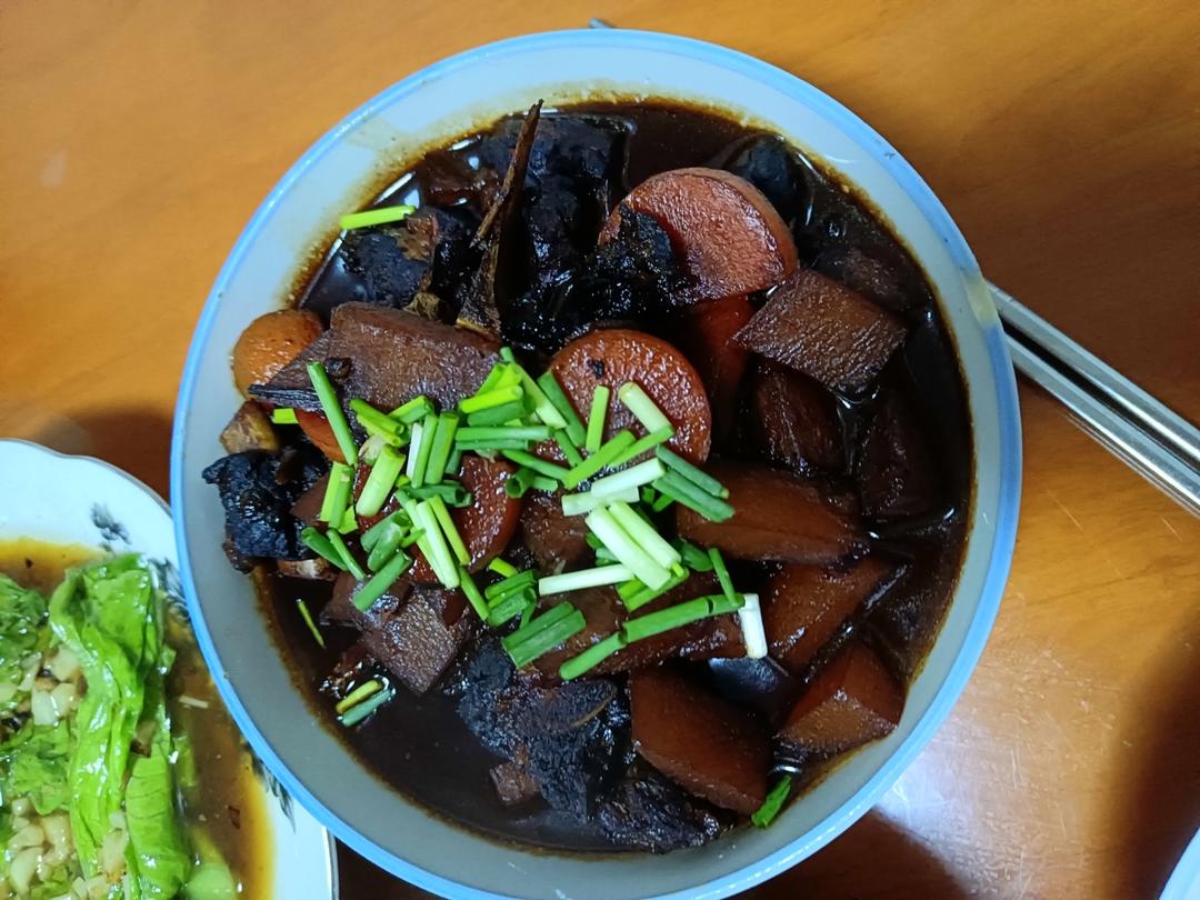 超级好吃的排骨炖土豆