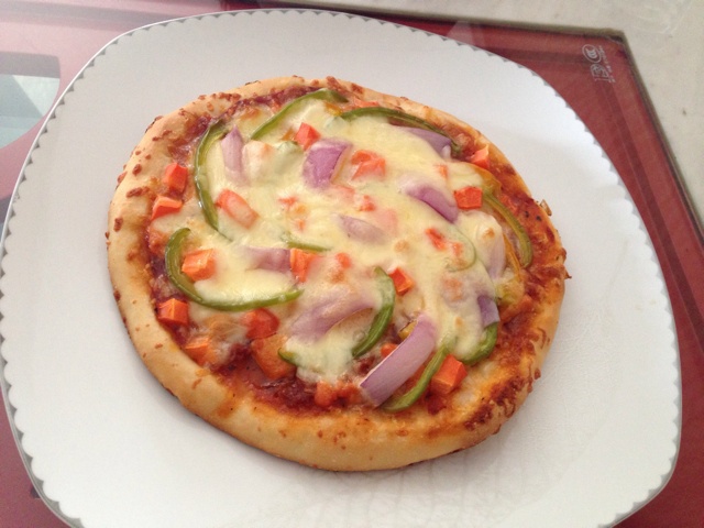 厚底鲜虾培根披萨