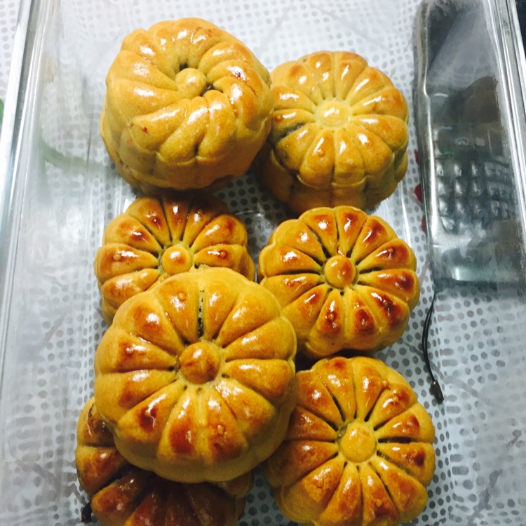 广式月饼——蛋黄莲蓉月饼