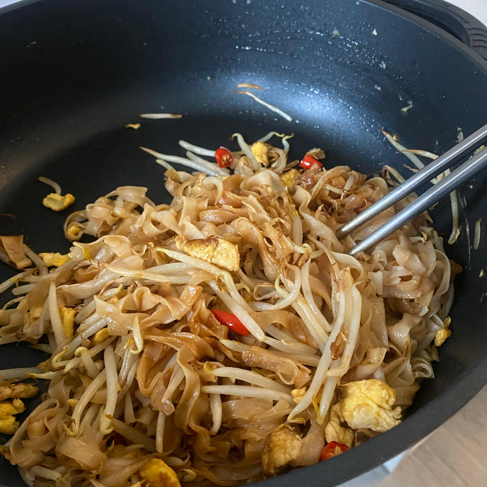路边摊的炒河粉