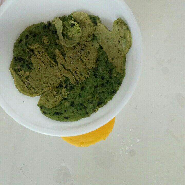 菠菜蛋饼  宝宝健康食谱