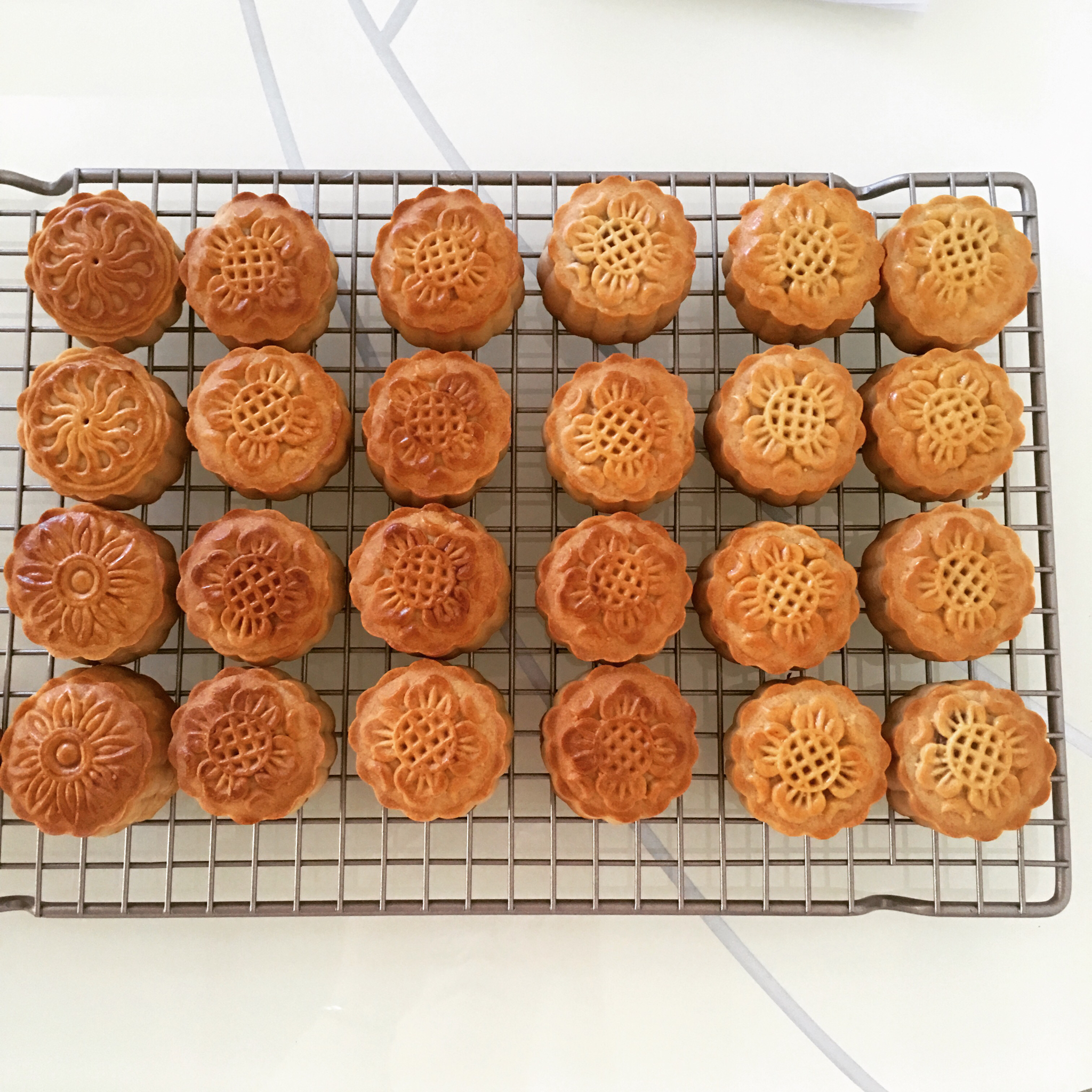 广式月饼—蛋黄莲蓉月饼