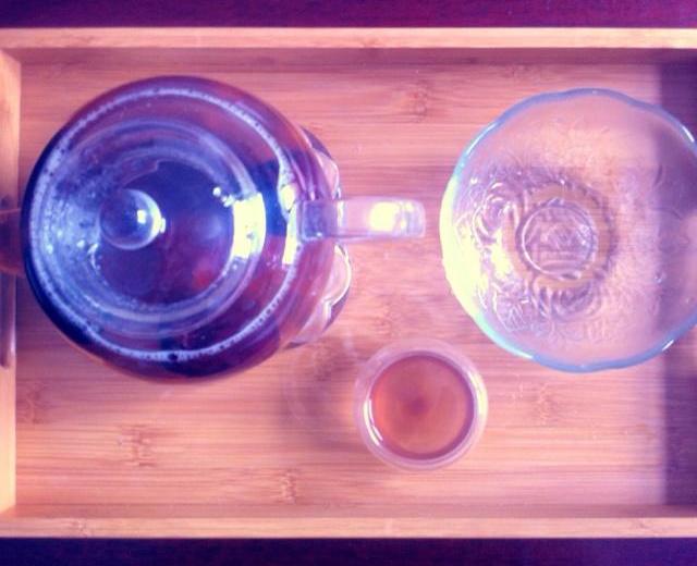 百合红枣莲子茶的做法