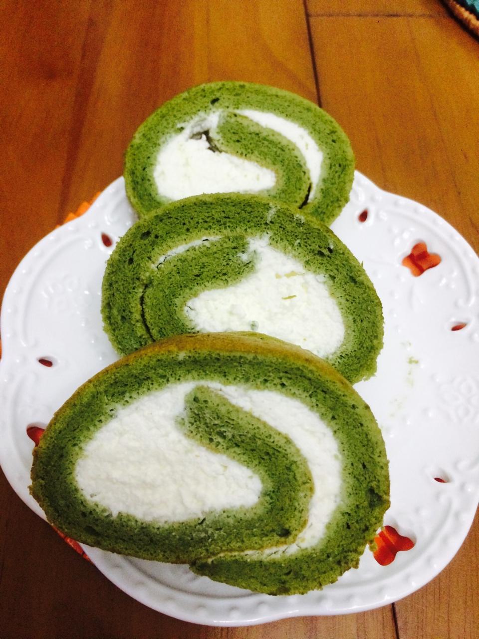 抹茶戚风蛋糕卷