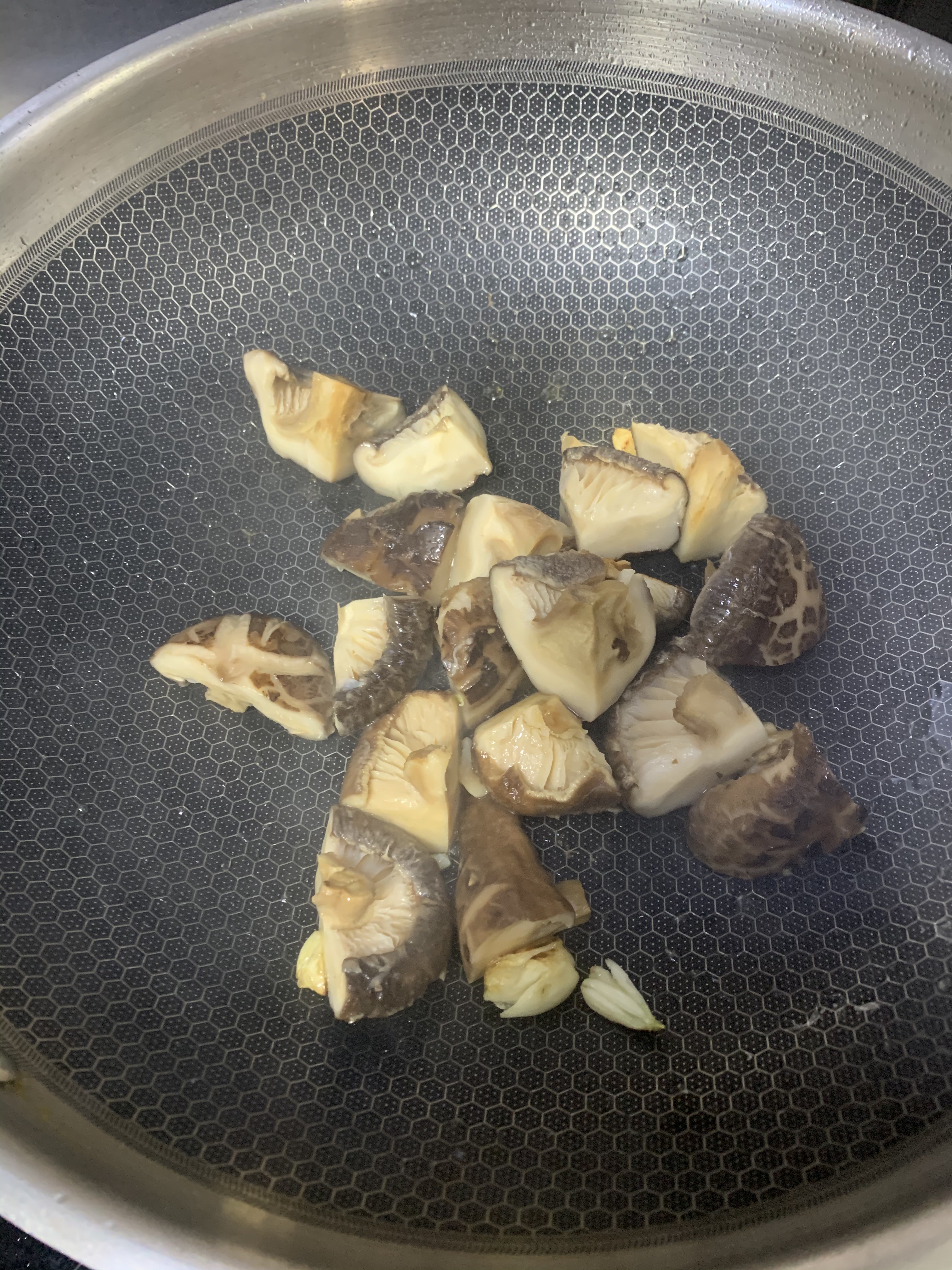 发菜花菇炆鸡的做法 步骤5