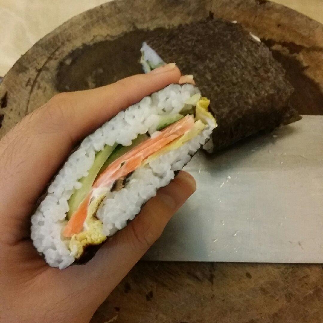 不用捏的饭团(おにぎらず)