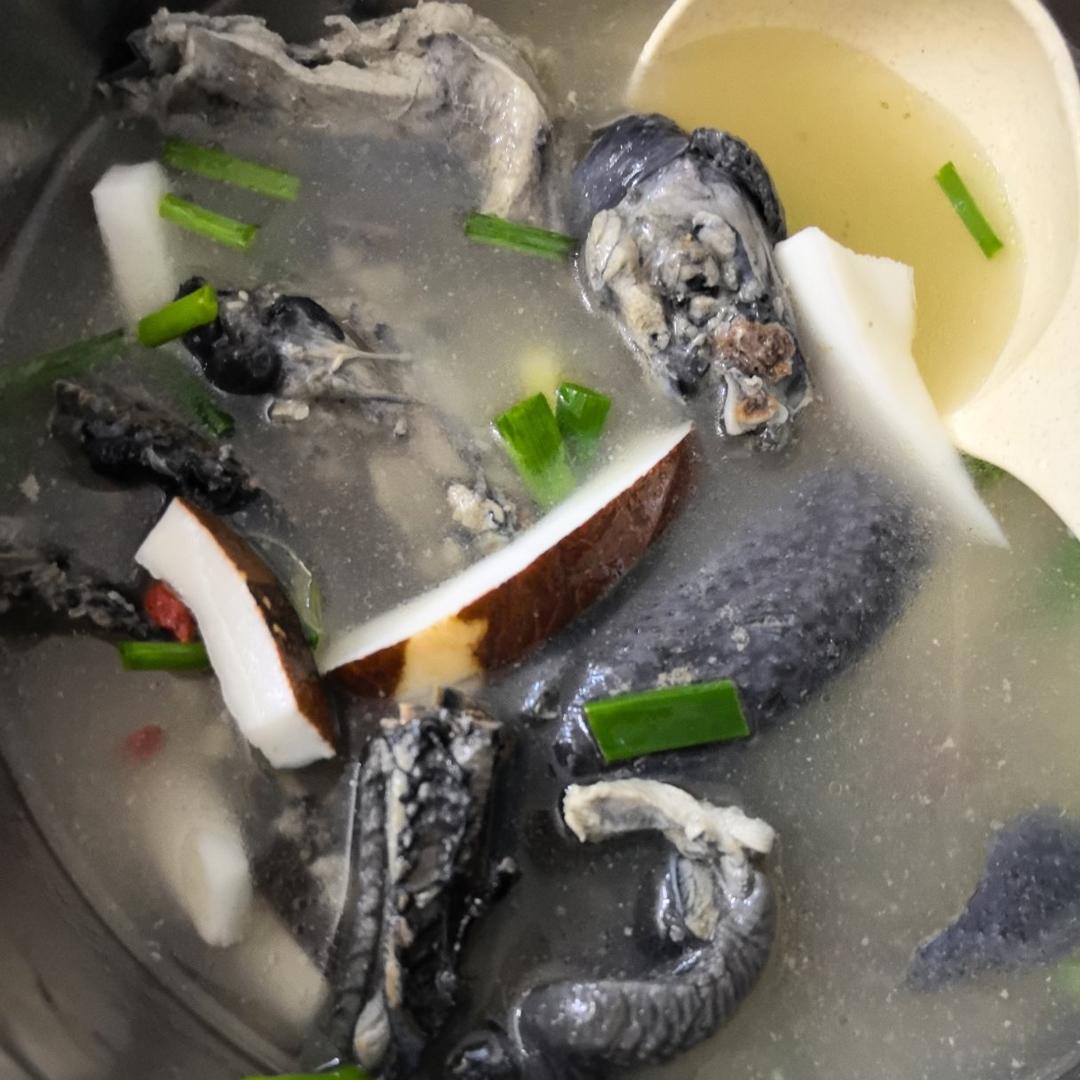 椰子乌鸡汤