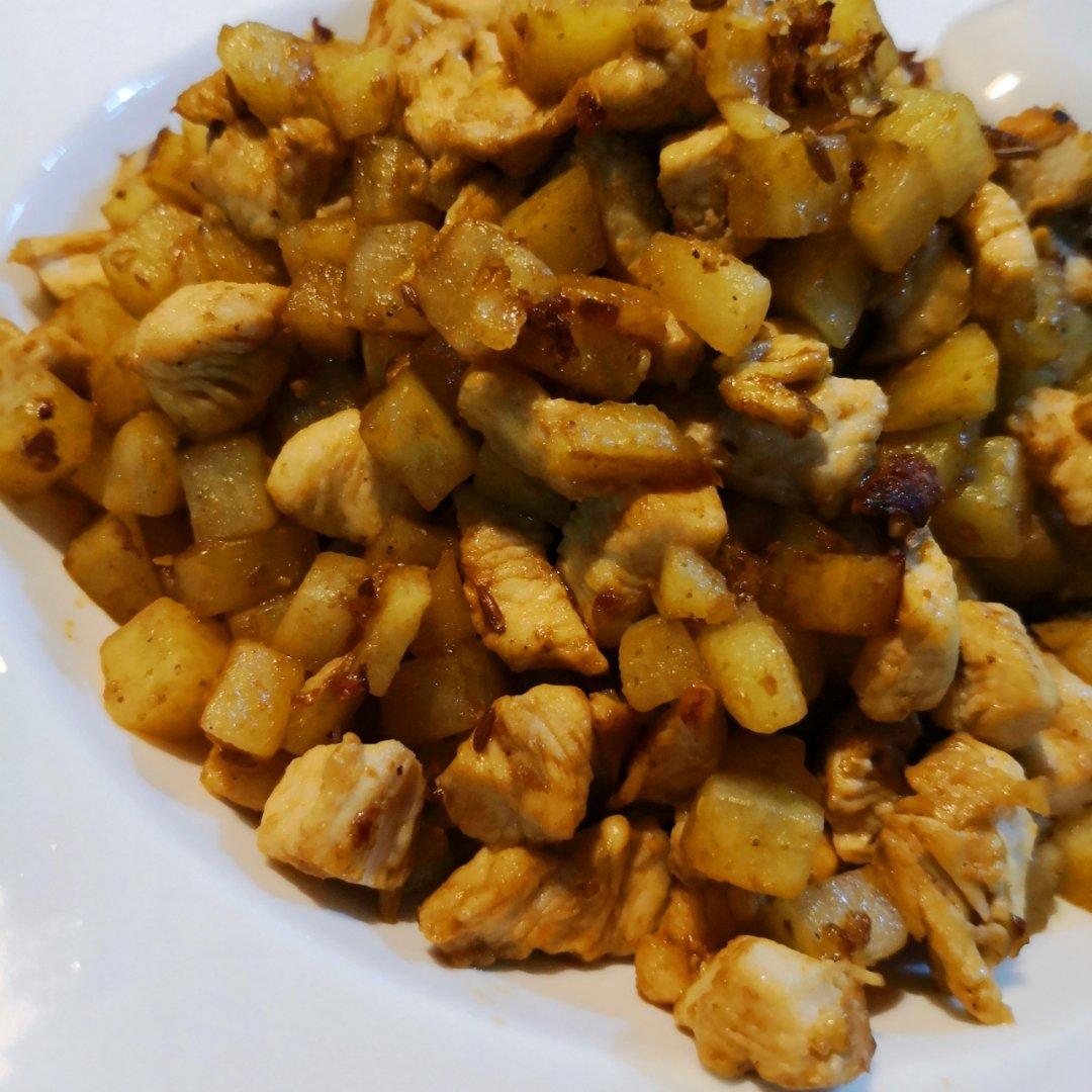一道怎么做都好吃的干煎土豆鸡丁（红烧，咖喱，椒盐，孜然）